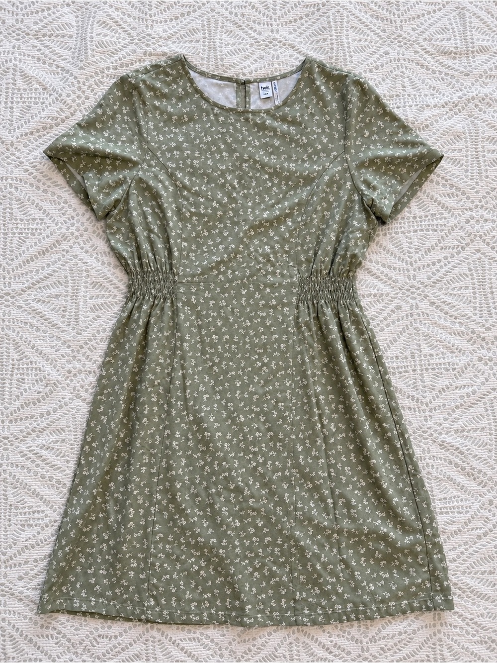 NWOT- Twik by Simons Sage Green Floral Smocked Waist Dress – M